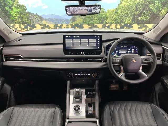Mitsubishi Outlander 2024 photo 2