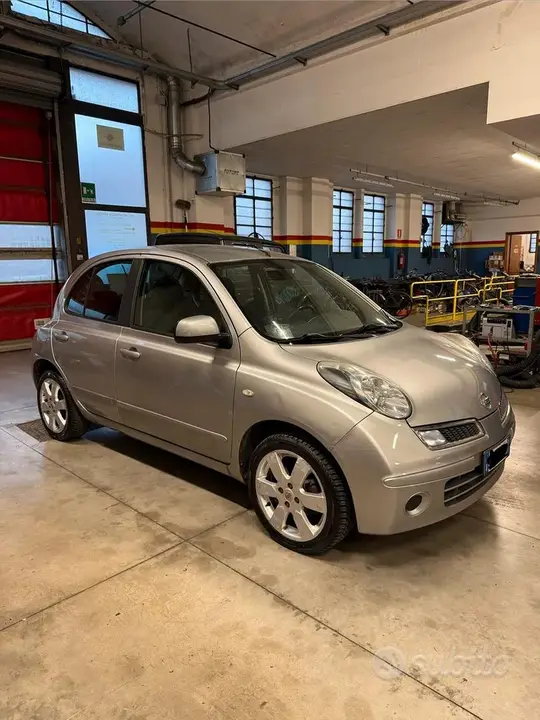 Nissan Micra 2010 photo 2
