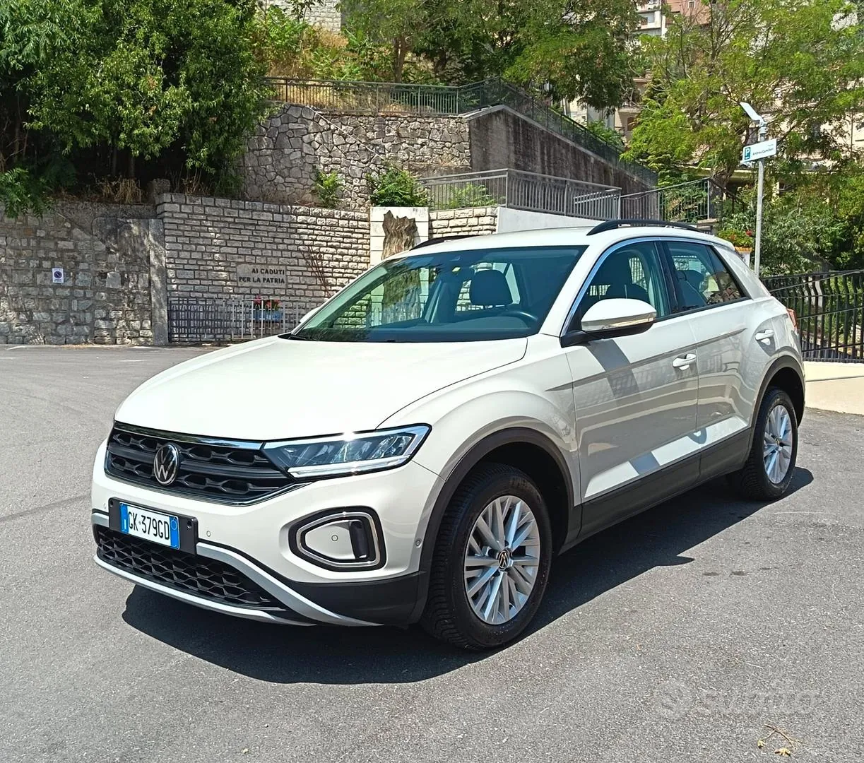 Volkswagen T-Roc 2022 photo 3