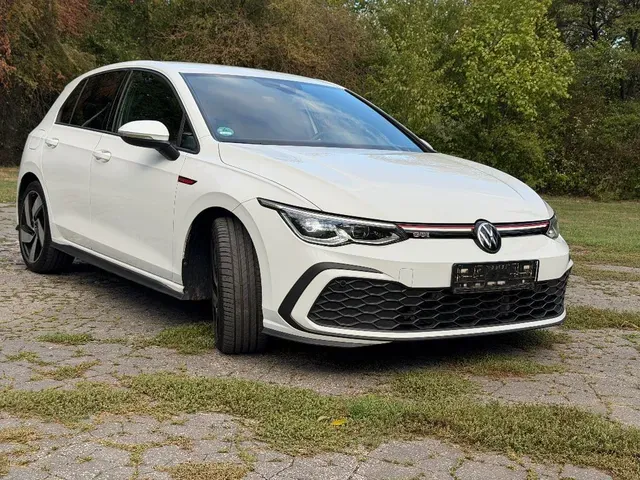 Volkswagen Golf 2023 photo 4
