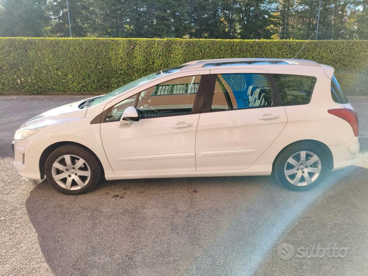 Peugeot 308 2010 photo 2