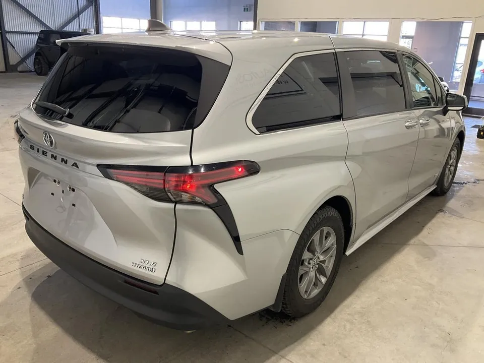 Toyota Sienna 2021 photo 4