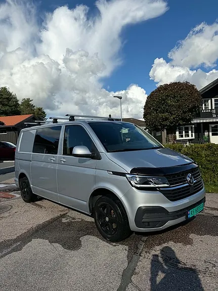 Volkswagen Transporter 2023 photo 2