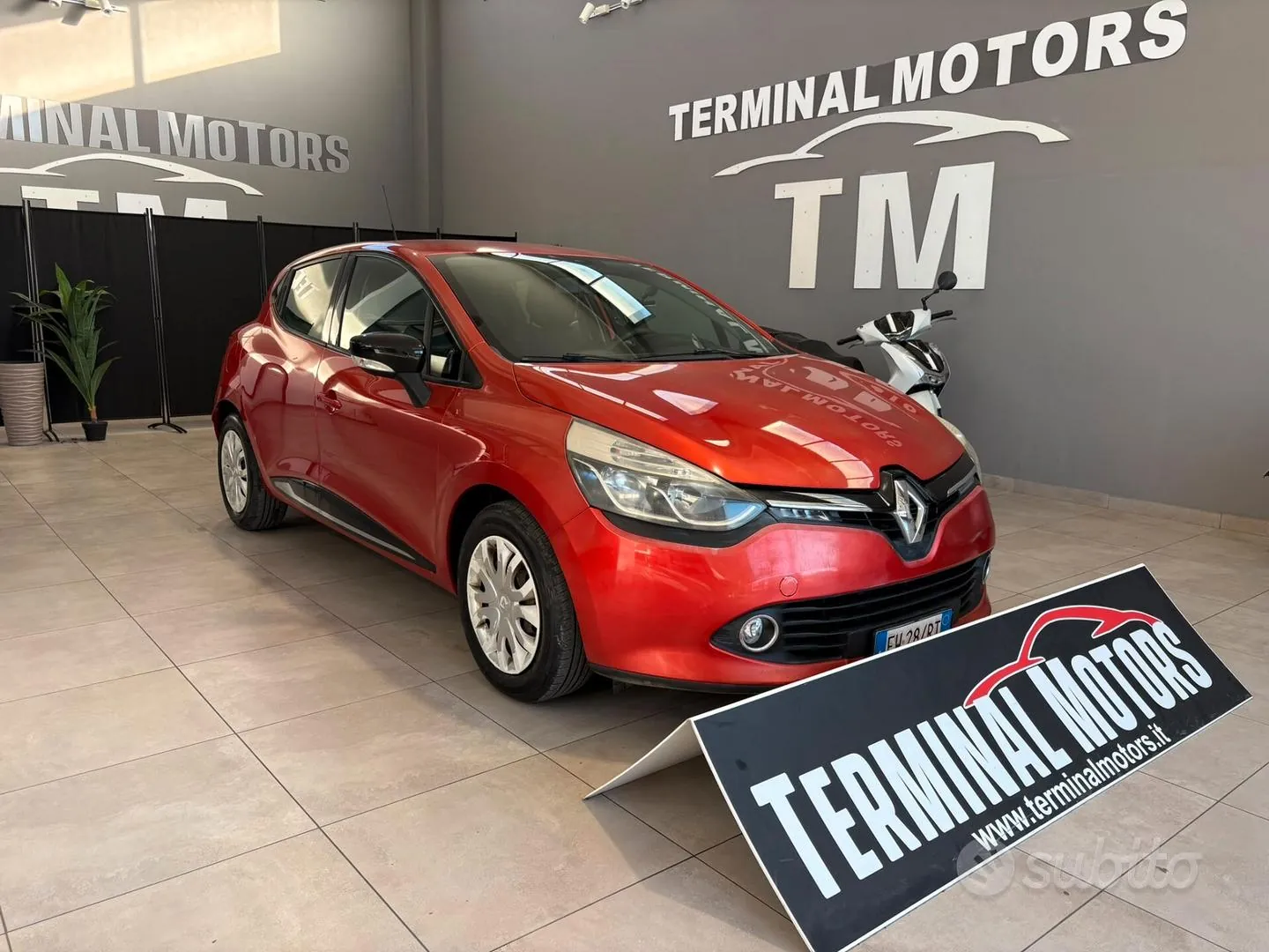 Renault Clio 2014 photo 2