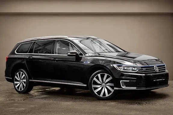 Volkswagen Passat 2017 photo 2