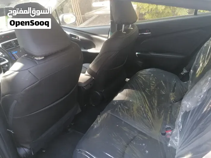 Toyota Prius 2018 photo 3