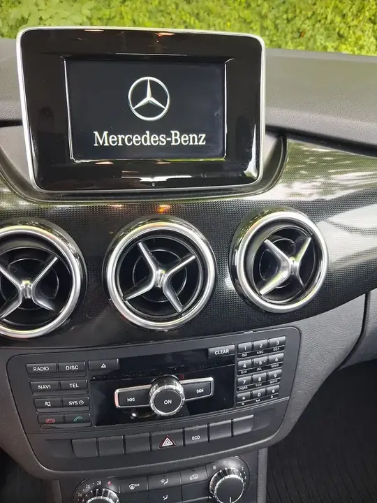 Mercedes-Benz B-Class 2014 photo 2