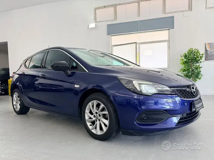 Opel Astra 2021 photo 3