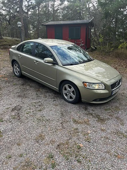 Volvo S40 2009 photo 2