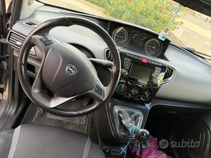 Lancia Ypsilon 2017 photo 5