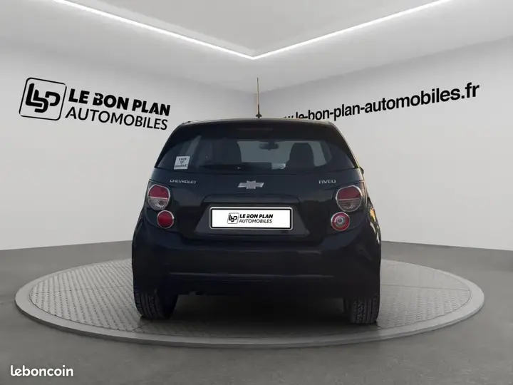 Chevrolet Aveo 2012 photo 5