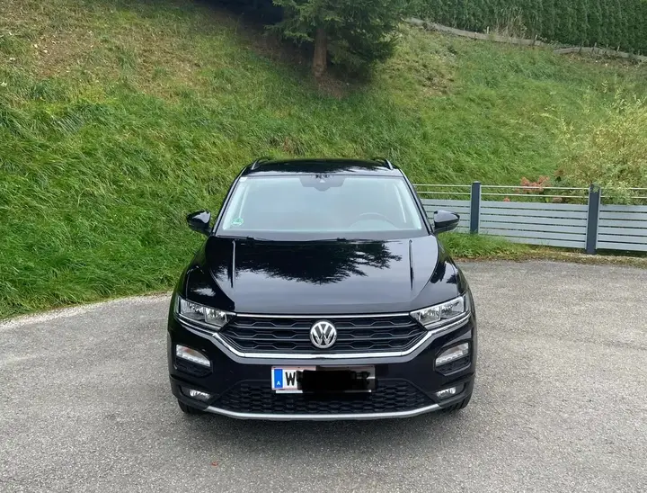 Volkswagen T-Roc 2018 photo 2