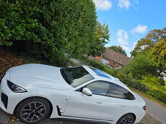 BMW I4 2022 photo 5