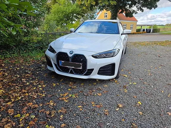 BMW I4 2022 photo 4