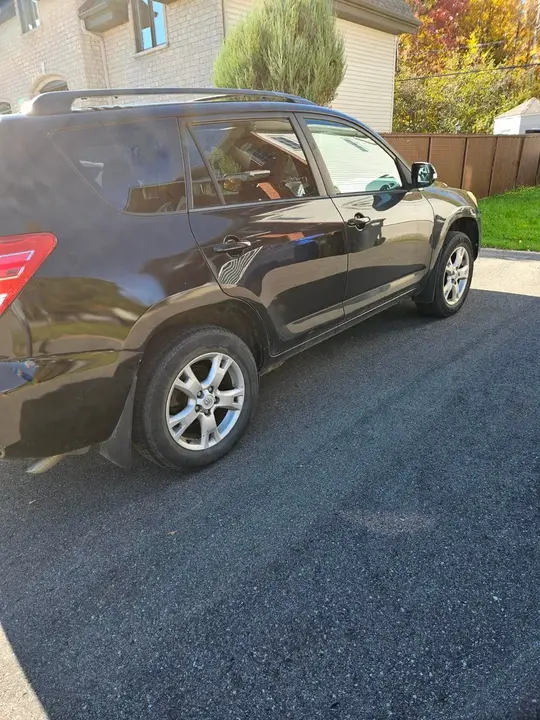 Toyota Rav4 2012 photo 2