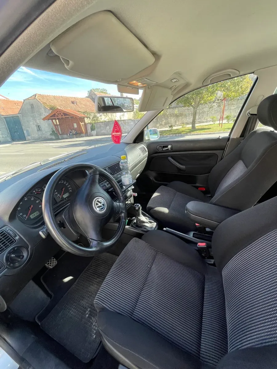 Volkswagen Golf 2000 photo 3