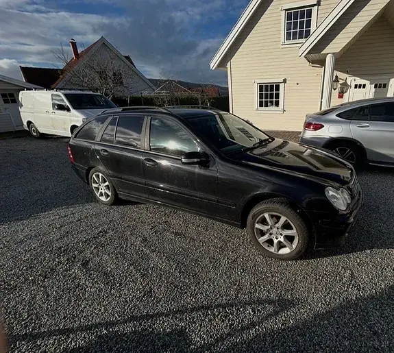 Mercedes-Benz C180 2004 photo 5
