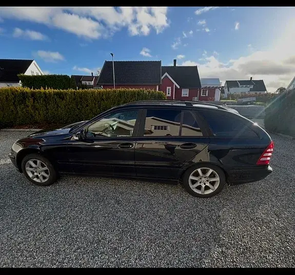 Mercedes-Benz C180 2004 photo 4