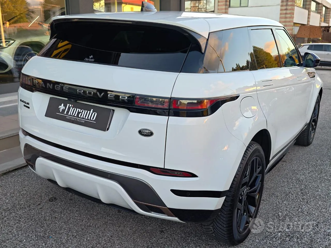 Land Rover Range Rover Evoque 2020 photo 3