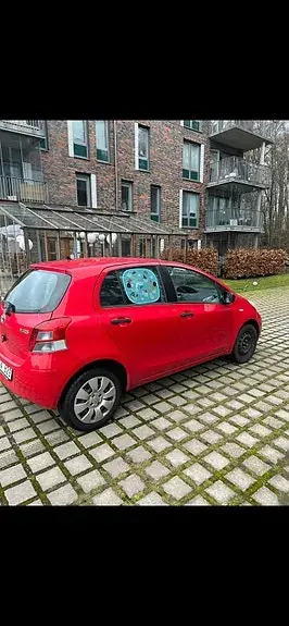 Toyota Yaris 2010 photo 2
