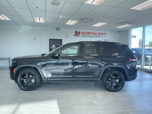 Jeep Grand Cherokee 2024 photo 2
