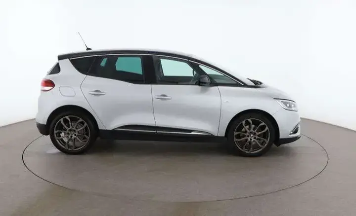 Renault Scenic 2017 photo 2