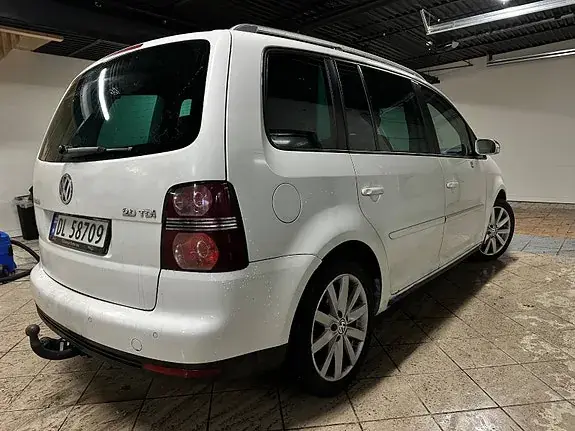 Volkswagen Touran 2007 photo 5