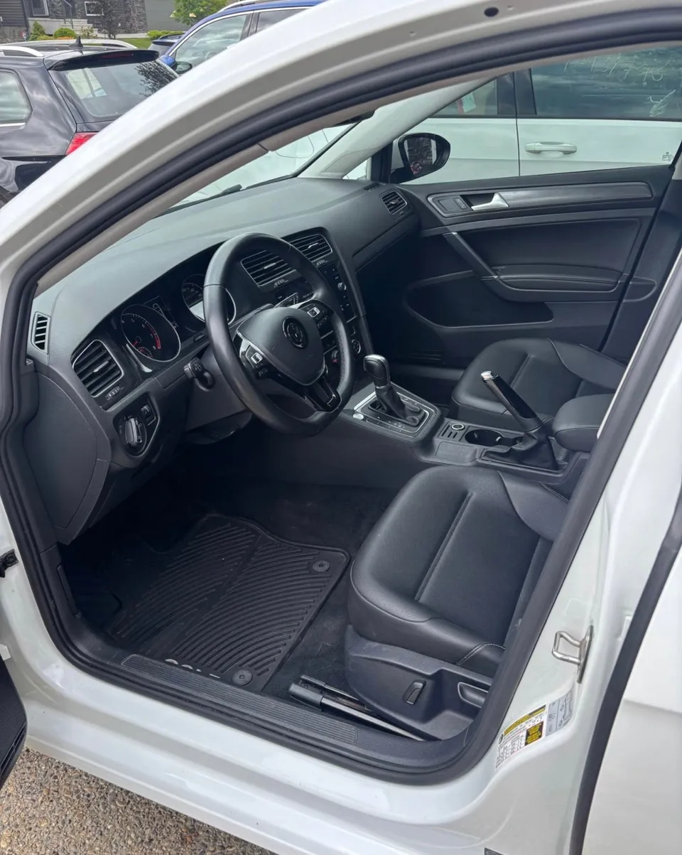 Volkswagen Golf 2018 photo 5