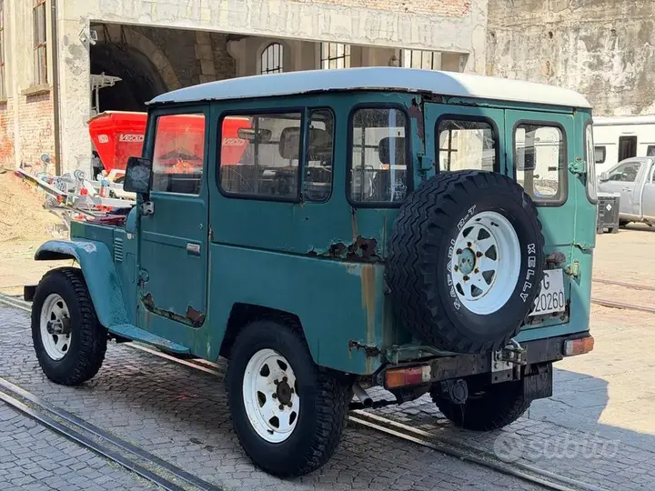 Toyota Land Cruiser 1970 photo 4