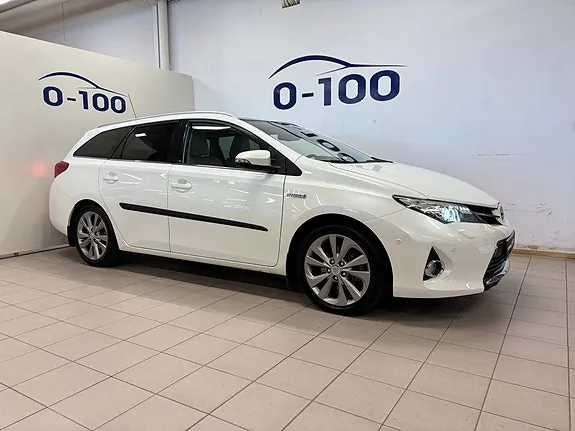 Toyota Auris 2014 photo 3