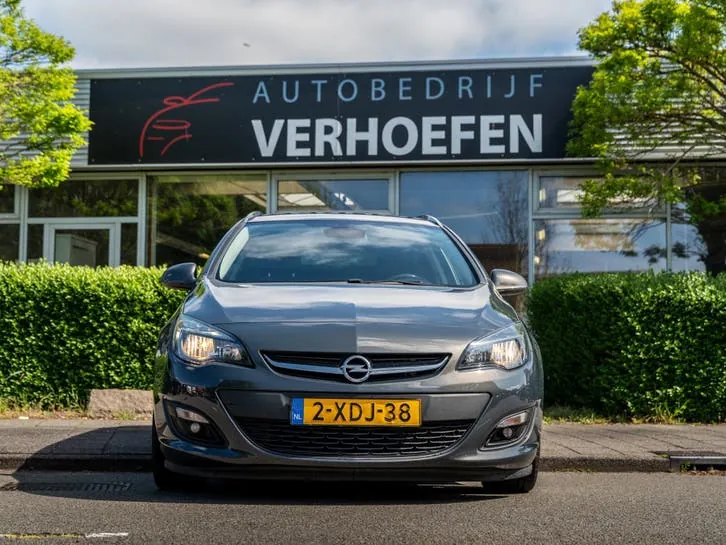 Opel Astra 2014 photo 3