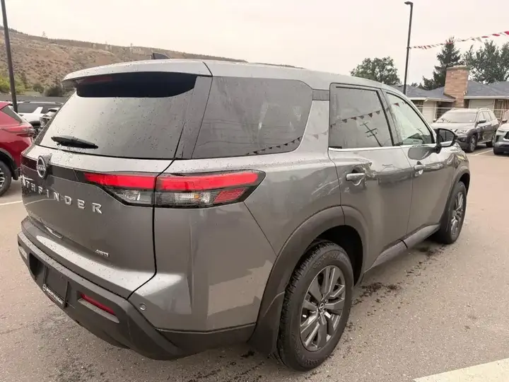 Nissan Pathfinder 2023 photo 5
