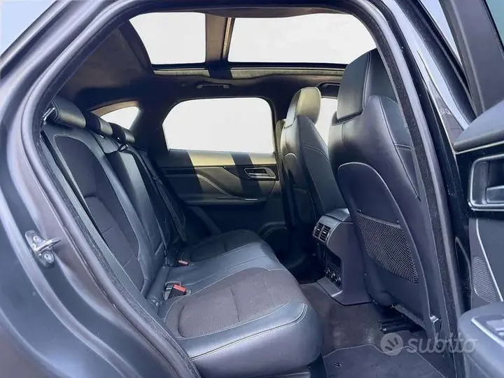Jaguar F-Pace 2019 photo 5