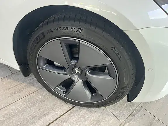 Tesla Model 3 2021 photo 5