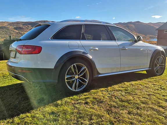 Audi A4 Allroad 2013 photo 4