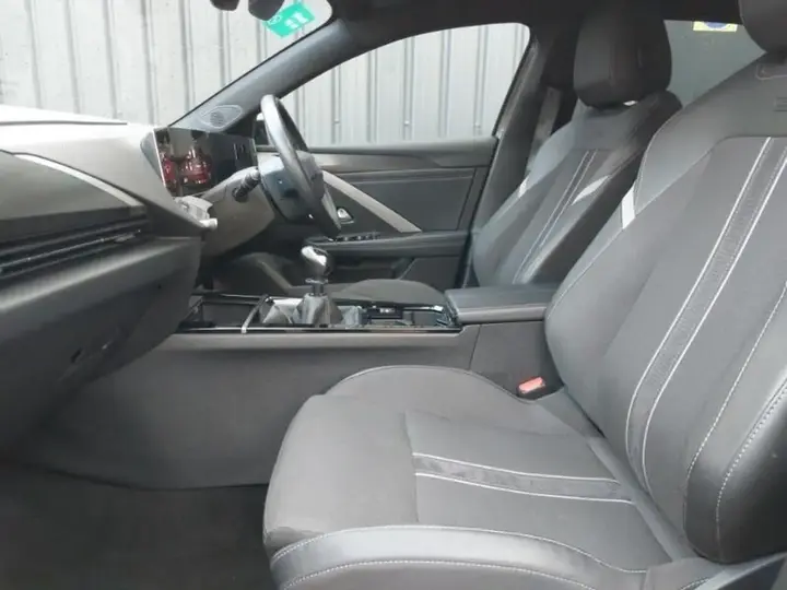 Vauxhall Astra 2023 photo 5