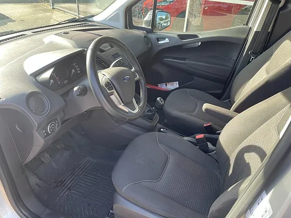 Ford Transit Courier 2021 photo 5