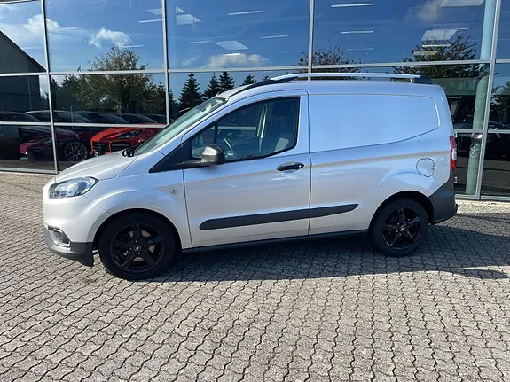 Ford Transit Courier 2021 photo 2