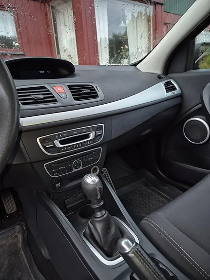 Renault Megane Iii 2011 photo 3