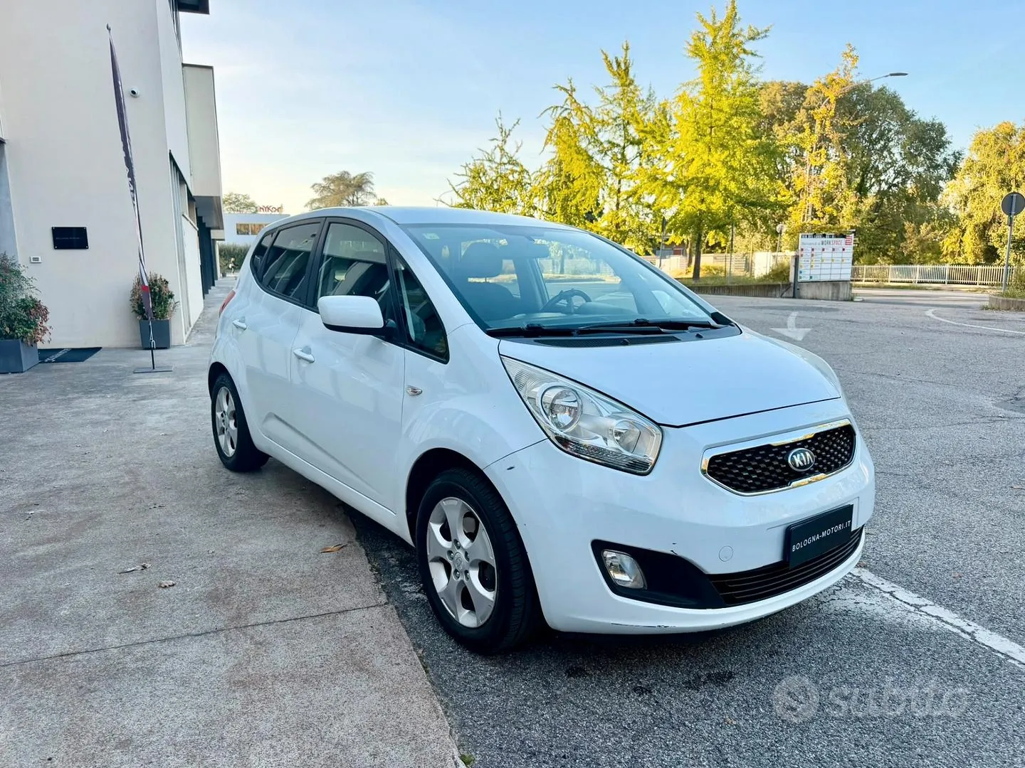 Kia Venga 2013 photo 5