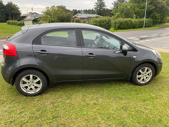 Kia Rio 2014 photo 5