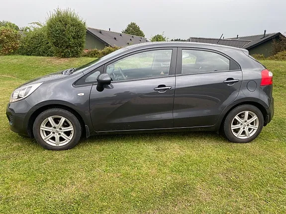 Kia Rio 2014 photo 2