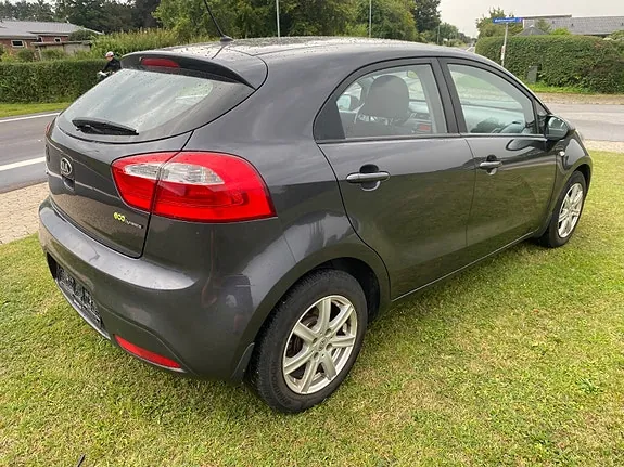 Kia Rio 2014 photo 4