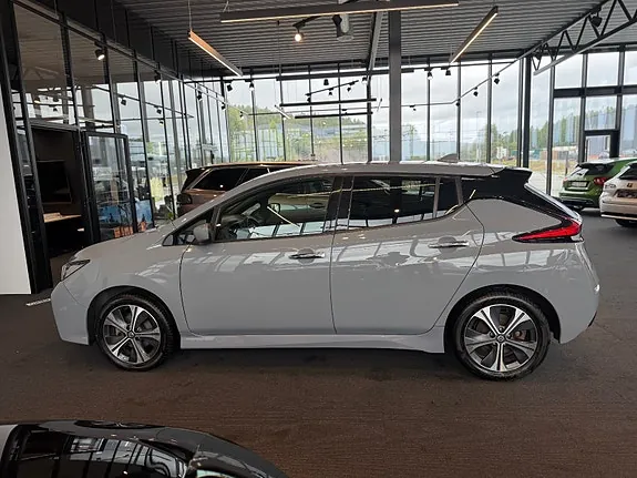 Nissan Leaf 2021 photo 5
