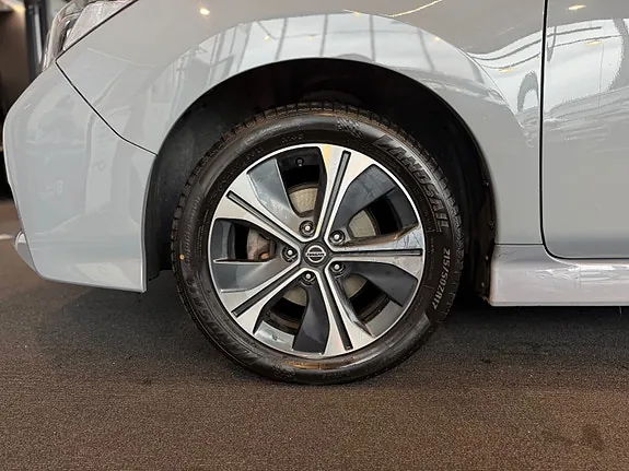 Nissan Leaf 2021 photo 4