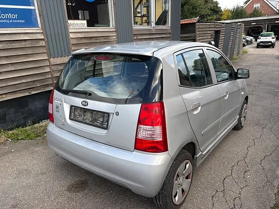 Kia Picanto 2005 photo 3