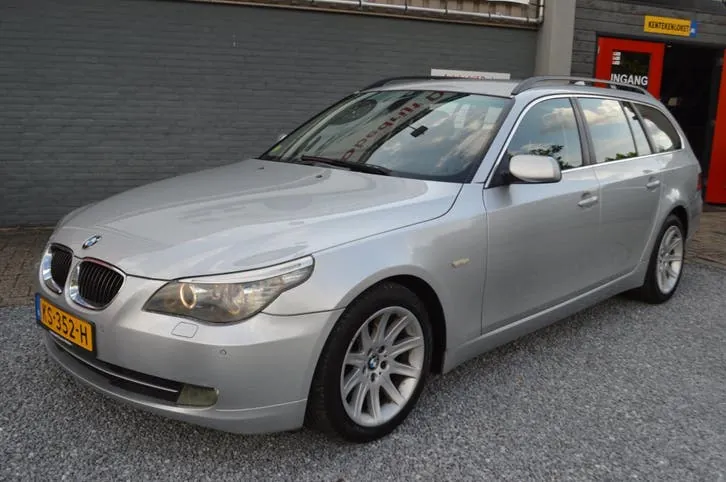 BMW 5 Series 2008 photo 2