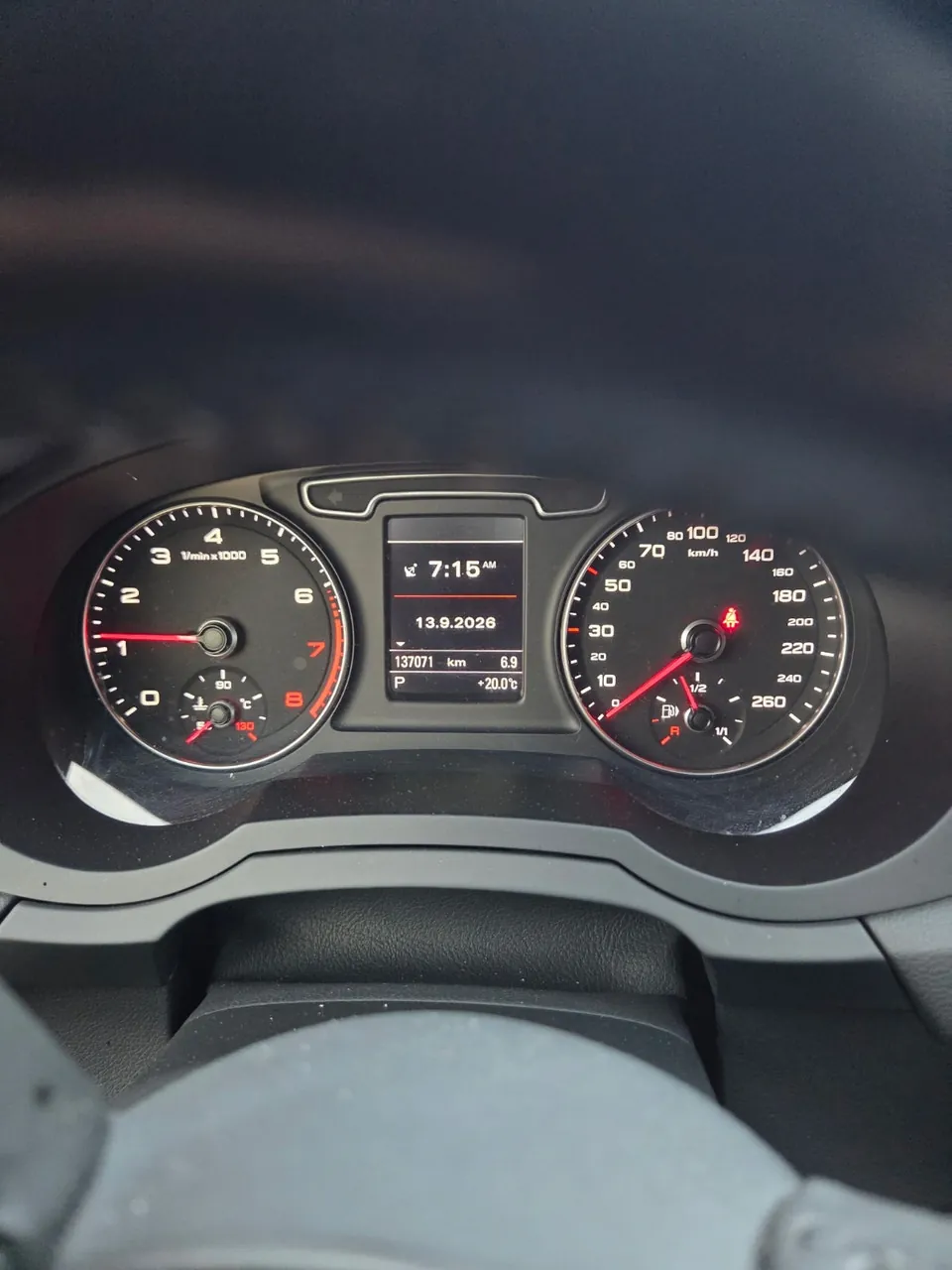 Audi Q3 2015 photo 5