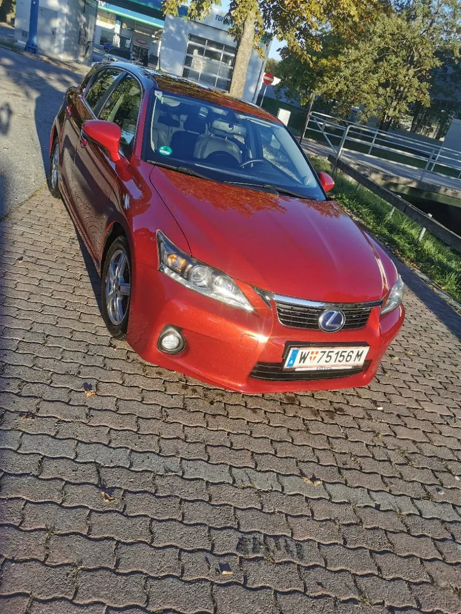Lexus Ct200H 2011 photo 2