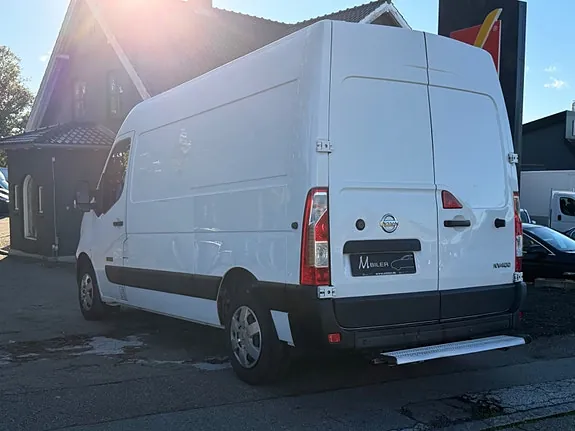 Nissan Nv400 2015 photo 2